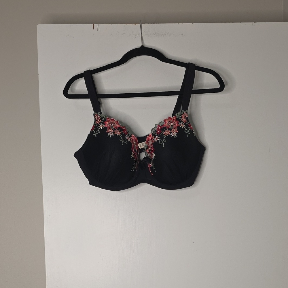 Soma Black Underwire Bra with Red Floral Embroidery - Picture 2 of 4